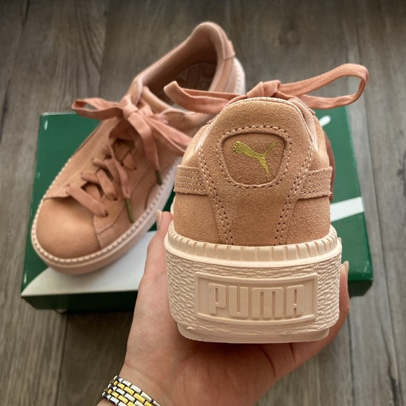 Puma Suede Platform Trace Win Shoes | Medium Pink - Picture 3 of 9